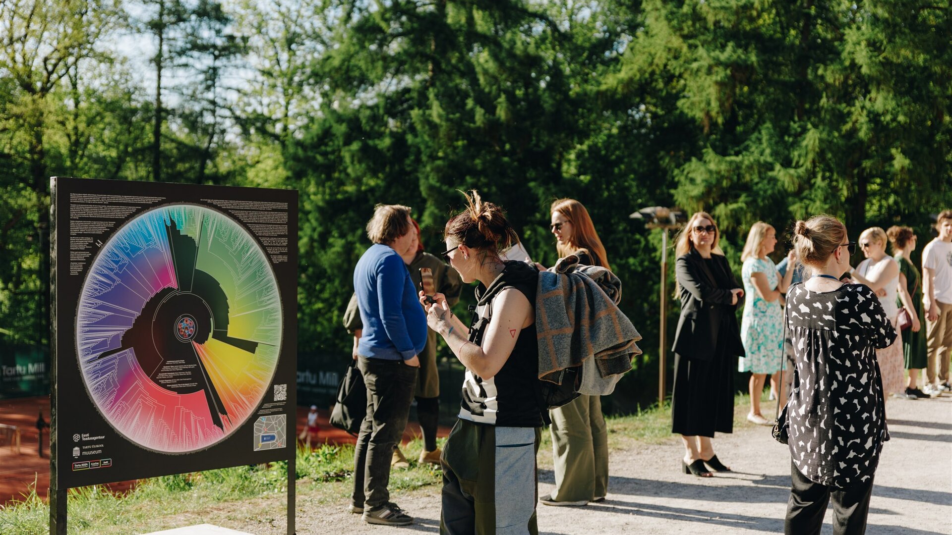 An outdoor artwork ‘Lifesaver’ introduces various aspects of genetics.